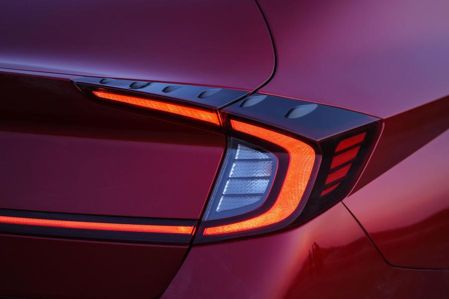 Детали экстерьера Hyundai Sonata 2019 года  (KR) (фото 31 из 42)
